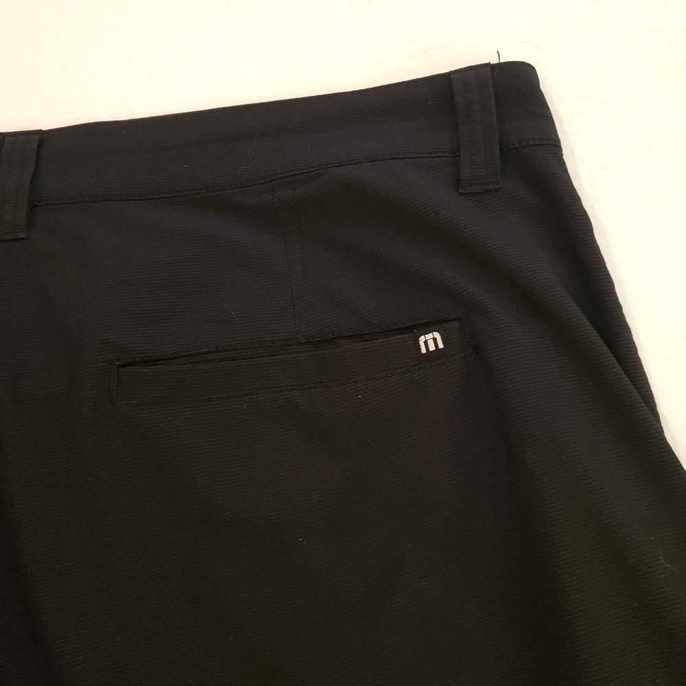 TRAVIS MATHEW Beck Black Performance Golfing Outerwear Shorts Men's Size 38 - Picture 4 of 11